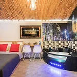 Alojamento de Acomodação e Pequeno-almoço Underground Jacuzzi