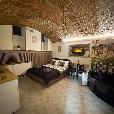 Oda ve Kahvaltı Underground Jacuzzi Krakow