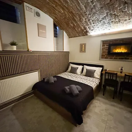 Oda ve Kahvaltı Underground Jacuzzi *