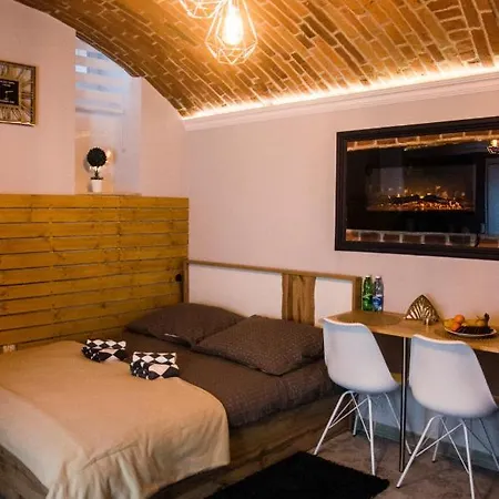 Alojamento de Acomodação e Pequeno-almoço Underground Jacuzzi