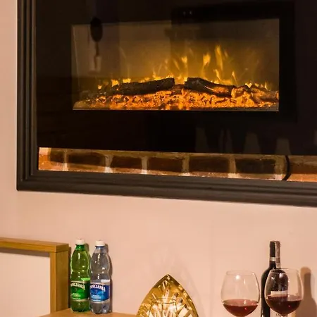 Bed & Breakfast Underground Jacuzzi 4*