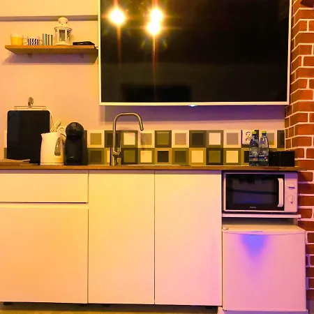 Underground Jacuzzi Couette-café *