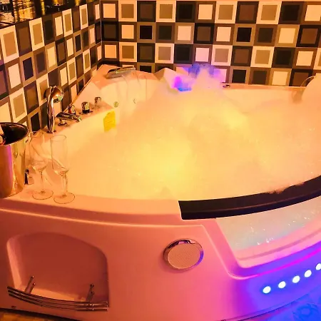 Underground Jacuzzi 4*