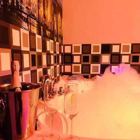 Underground Jacuzzi * Krakov