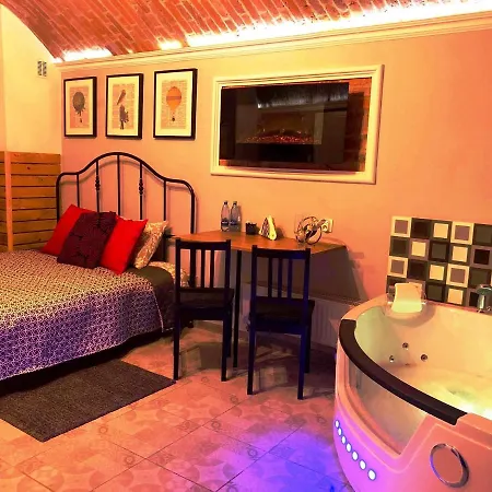 Couette-café Underground Jacuzzi *
