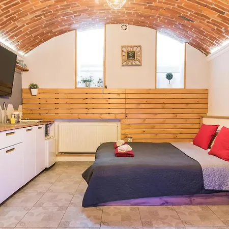Underground Jacuzzi * Krakov