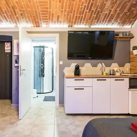 Alojamento de Acomodação e Pequeno-almoço Underground Jacuzzi