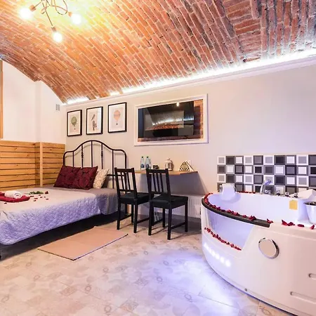 Bed & Breakfast Underground Jacuzzi Krakov