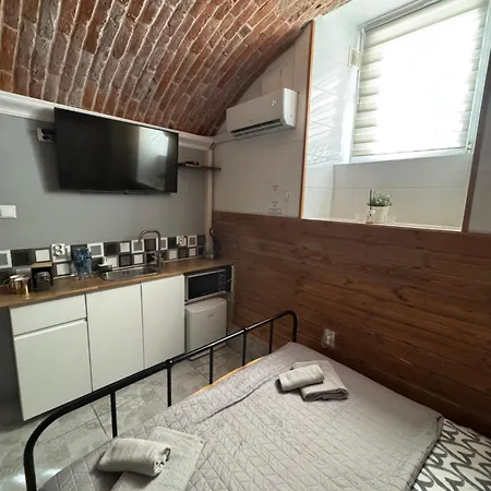 Underground Jacuzzi Cracovia