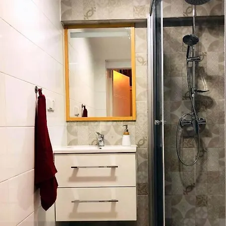 Underground Jacuzzi Bed and Breakfast Krasków