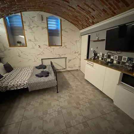 Underground Jacuzzi Bed & Breakfast
