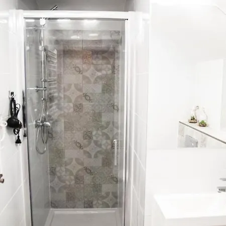 Underground Jacuzzi Alojamento de Acomodação e Pequeno-almoço