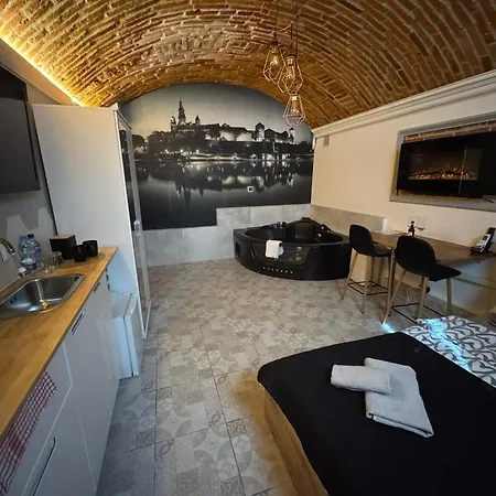 Alojamento de Acomodação e Pequeno-almoço Underground Jacuzzi Cracóvia