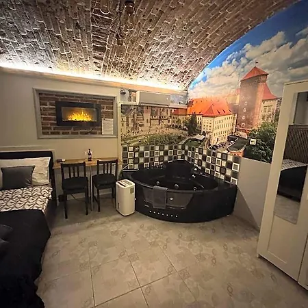 Underground Jacuzzi Bed and Breakfast 4*