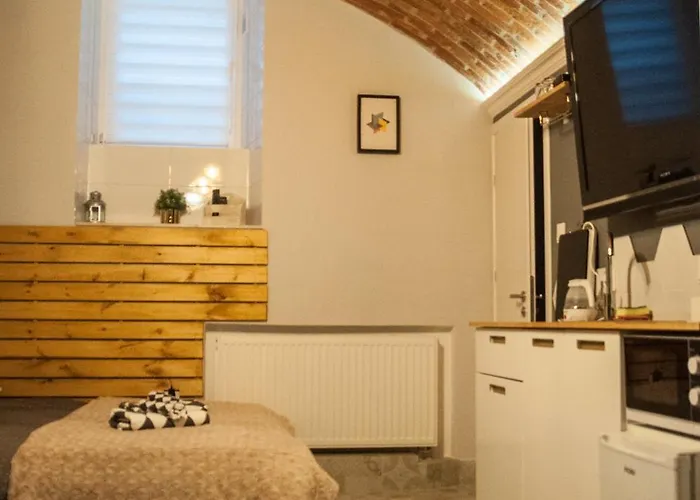 Underground Jacuzzi 4* كراكوفيا