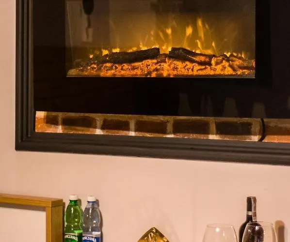 فندق مبيت وإفطار Underground Jacuzzi 4*