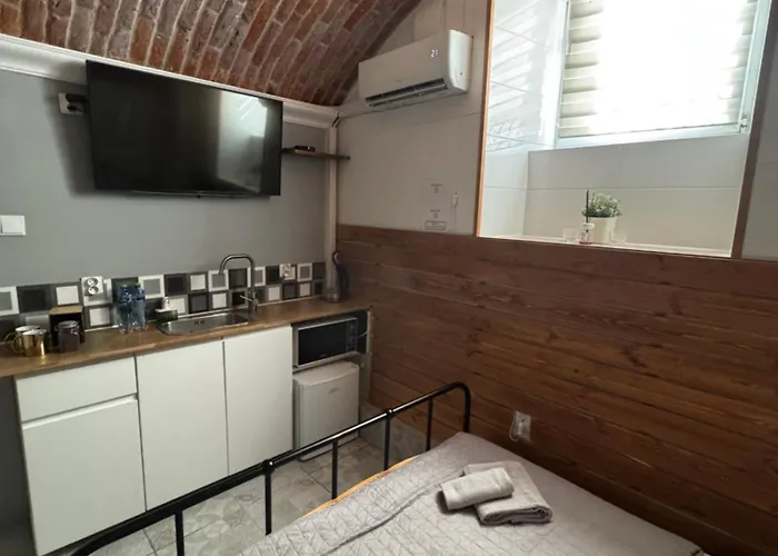 Underground Jacuzzi كراكوفيا