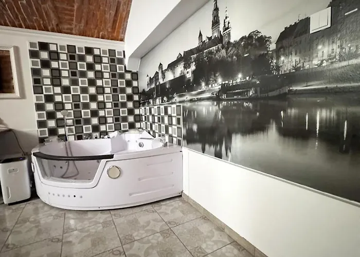 فندق مبيت وإفطار Underground Jacuzzi كراكوفيا