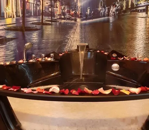 Underground Jacuzzi 4* كراكوفيا