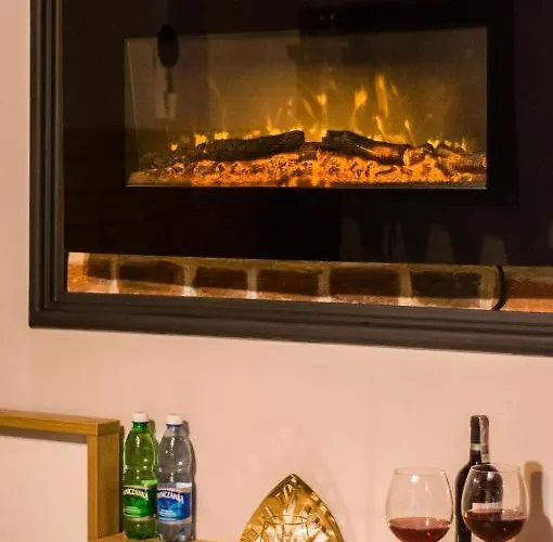 Underground Jacuzzi فندق مبيت وإفطار كراكوفيا