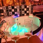 Underground Jacuzzi 4* Krakau