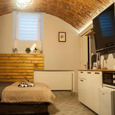 Underground Jacuzzi 4* Krasków